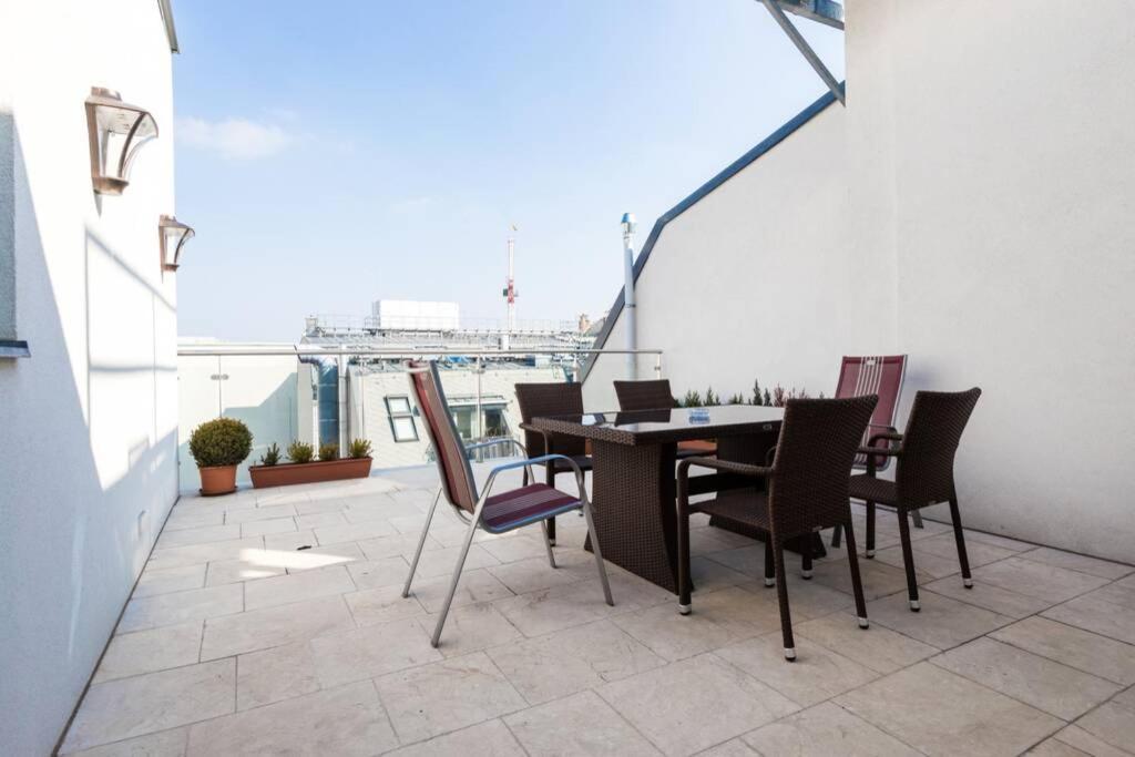 Grosses Penthouse #12 Mit Terrasse Und Aussicht Apartment